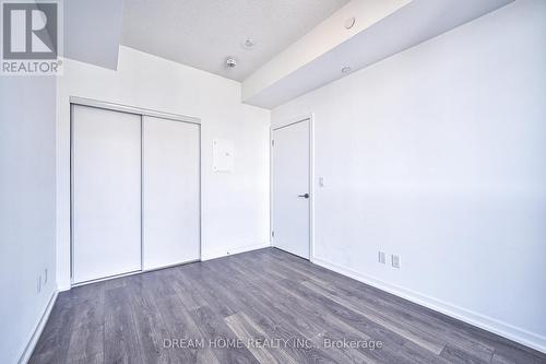 #2004 -32 Forest Manor Rd, Toronto, ON - Indoor Photo Showing Other Room