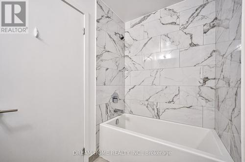 #2004 -32 Forest Manor Rd, Toronto, ON - 