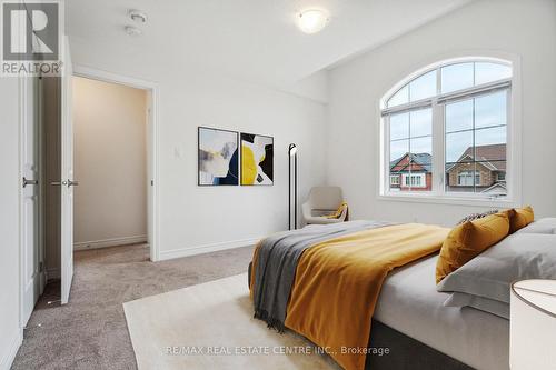 1042 Cole Street, Innisfil, ON - Indoor Photo Showing Bedroom