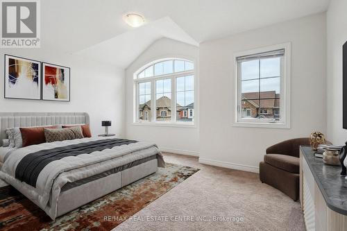 1042 Cole Street, Innisfil, ON - Indoor Photo Showing Bedroom