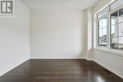 1042 Cole Street, Innisfil, ON - Indoor Photo Showing Other Room