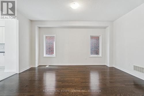 1042 Cole St, Innisfil, ON - Indoor Photo Showing Other Room