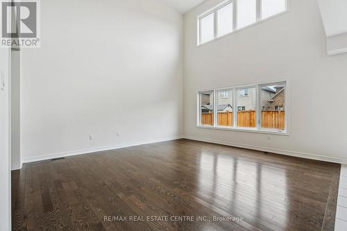 1042 Cole St, Innisfil, ON - Indoor Photo Showing Other Room