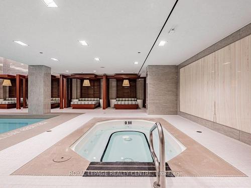 611-170 Avenue Rd, Toronto, ON - Indoor Photo Showing Other Room With In Ground Pool