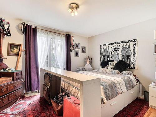 Master bedroom - 145 29E Avenue, Saint-Blaise-Sur-Richelieu, QC - Indoor Photo Showing Bedroom