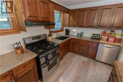 103 Fedy Drive, Sauble Beach North, ON - Indoor Photo Showing Kitchen With Double Sink
