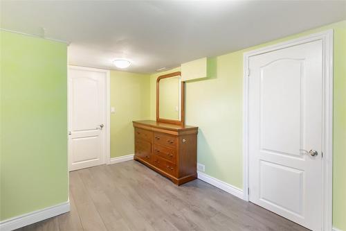 921 West 5Th Street, Hamilton, ON - Indoor Photo Showing Other Room
