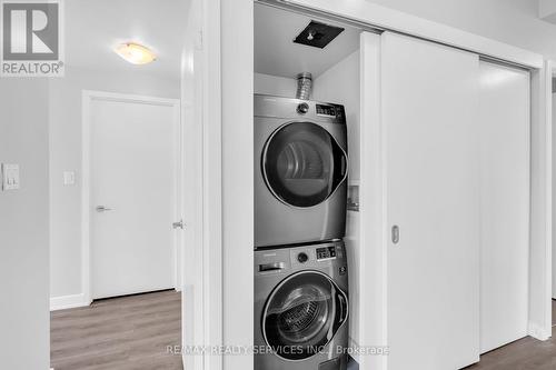 3008 - 126 Simcoe Street, Toronto, ON - Indoor Photo Showing Laundry Room