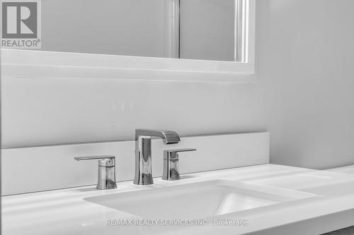 3008 - 126 Simcoe Street, Toronto, ON - Indoor Photo Showing Bathroom