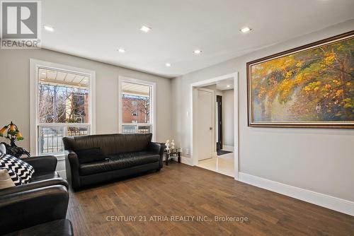 103 Allingham Gdns, Toronto, ON - Indoor Photo Showing Living Room