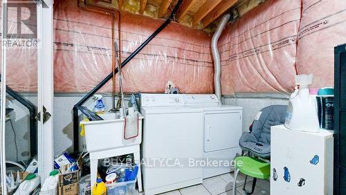 222 Westhampton Dr, Vaughan, ON - Indoor Photo Showing Laundry Room
