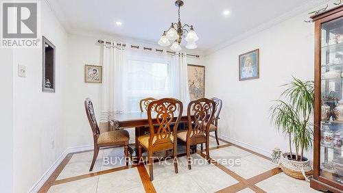 222 Westhampton Dr, Vaughan, ON - Indoor Photo Showing Dining Room
