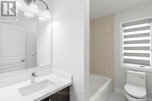 904 Oasis Drive, Mississauga, ON - Indoor Photo Showing Bathroom