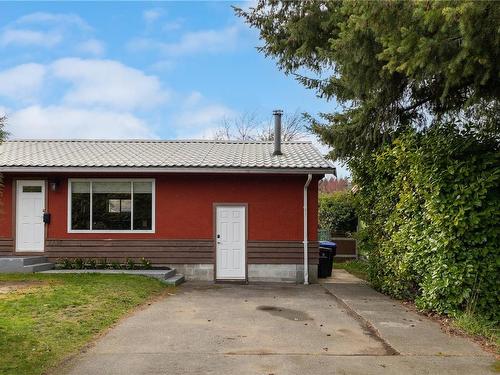 2135 Willemar Ave, Courtenay, BC - Outdoor