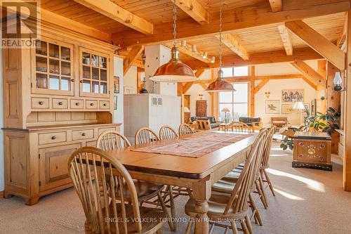 496083 Grey 2 Road, Blue Mountains, ON - Indoor Photo Showing Dining Room