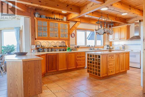 496083 Grey 2 Road, Blue Mountains, ON - Indoor Photo Showing Kitchen