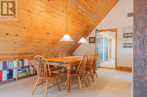 496083 Grey 2 Road, Blue Mountains, ON - Indoor Photo Showing Dining Room