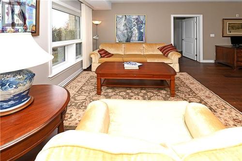 120 Prestige Circle Unit#101, Ottawa, ON - Indoor Photo Showing Living Room