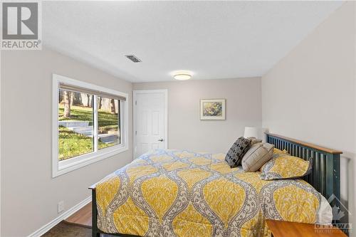 4229 Rideau Valley Drive, Ottawa, ON - Indoor Photo Showing Bedroom