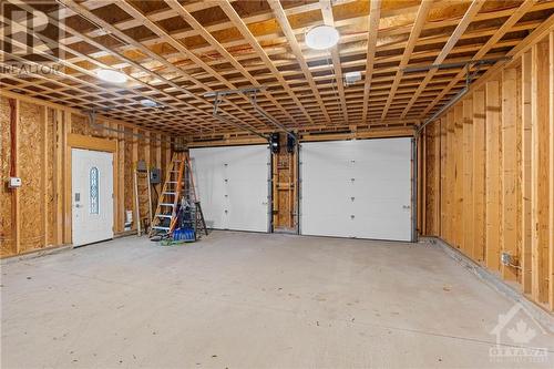 4229 Rideau Valley Drive, Ottawa, ON - Indoor Photo Showing Garage