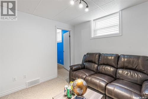1309 9Th Street E, Saskatoon, SK - Indoor Photo Showing Living Room