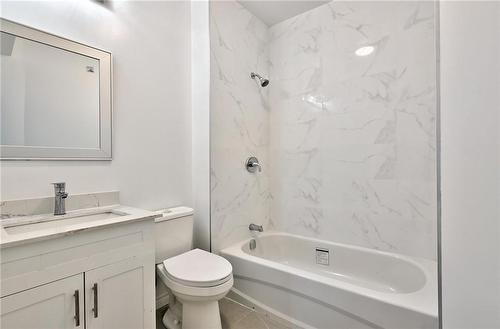111 Gibson Avenue, Hamilton, ON - Indoor Photo Showing Bathroom