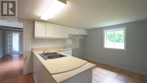 20213 County Rd 2 Road, Summerstown, ON - Indoor Photo Showing Kitchen With Double Sink