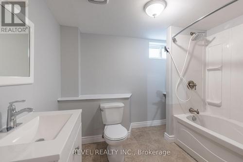 34 Dunblane Ave, St. Catharines, ON - Indoor Photo Showing Bathroom