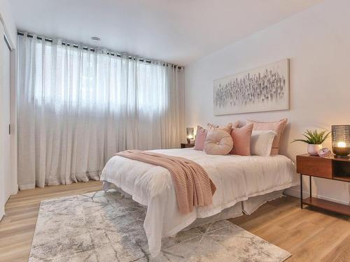 Master bedroom - 101-210 Rue Robert-Jones, Saint-Jean-Sur-Richelieu, QC - Indoor Photo Showing Bedroom