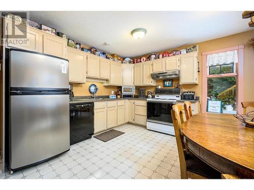 205 Monashee Road, Silver Star, BC - Indoor Photo Showing Kitchen