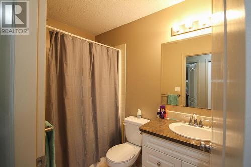 1315 104 Avenue, Dawson Creek, BC - Indoor Photo Showing Bathroom