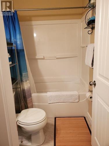 10209 17 Street Unit# 110, Dawson Creek, BC - Indoor Photo Showing Bathroom