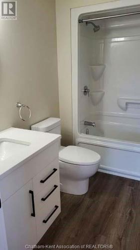 26 Landings Pass, Chatham, ON - Indoor Photo Showing Bathroom
