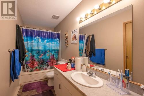 874 Weyburn Street Unit# 101-102, Penticton, BC - Indoor Photo Showing Bathroom