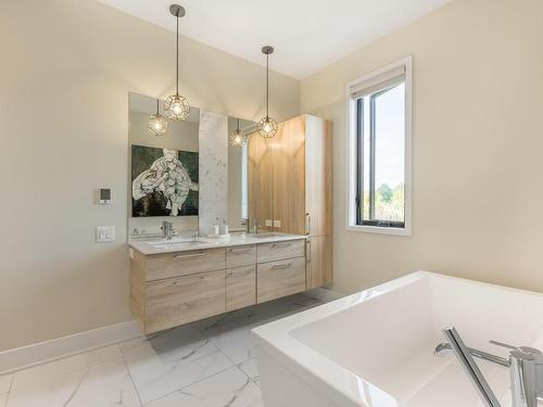 316 Rue Narbonne, Sainte-Julie, QC - Indoor Photo Showing Bathroom