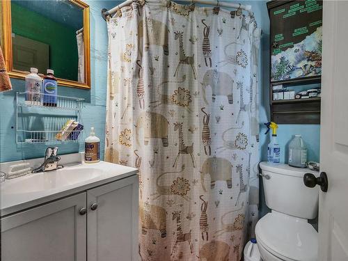 220 Irene Rd, Quadra Island, BC - Indoor Photo Showing Bathroom