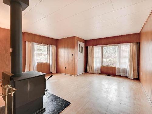 381 Vavenby Bridge Rd, Clearwater, BC - Indoor Photo Showing Other Room