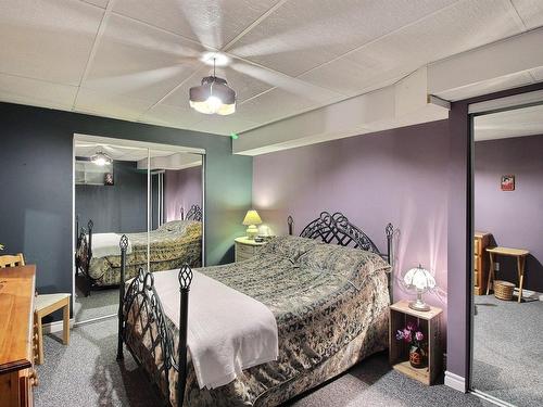 Chambre Ã Â coucher - 301 Ch. De Val-Du-Repos, Val-D'Or, QC - Indoor Photo Showing Bedroom