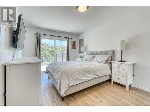 21815 Garnet Valley Road, Summerland, BC - Indoor Photo Showing Bedroom