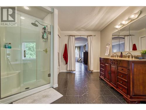 2836 Marine Drive, Blind Bay, BC - Indoor Photo Showing Bathroom