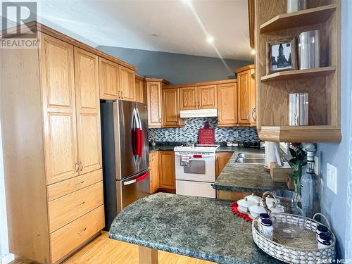 39 Morin Crescent, Meadow Lake, SK - Indoor Photo Showing Kitchen With Double Sink
