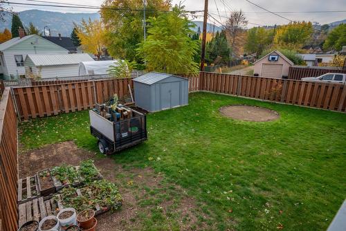 416 Olivia Crescent, Trail, BC - Outdoor With Backyard