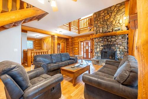 5328 Highline Drive, Fernie, BC - Indoor Photo Showing Living Room With Fireplace