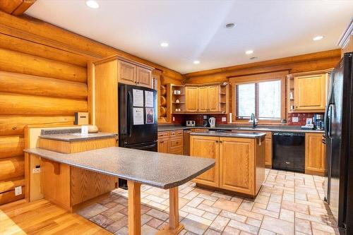 5328 Highline Drive, Fernie, BC - Indoor Photo Showing Kitchen