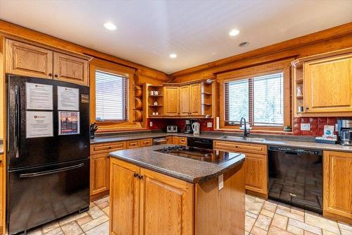 5328 Highline Drive, Fernie, BC - Indoor Photo Showing Kitchen With Double Sink