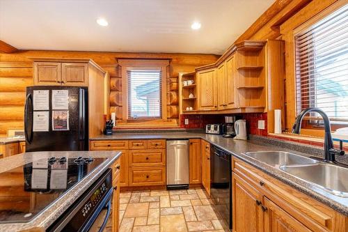 5328 Highline Drive, Fernie, BC - Indoor Photo Showing Kitchen With Double Sink
