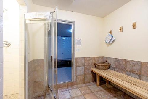 5328 Highline Drive, Fernie, BC - Indoor Photo Showing Bathroom