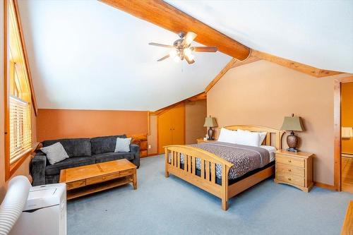 5328 Highline Drive, Fernie, BC - Indoor Photo Showing Bedroom