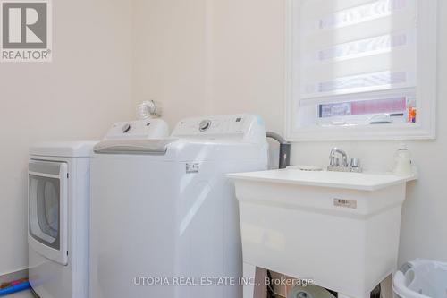 3907 Lodi Road, Burlington, ON - Indoor Photo Showing Laundry Room