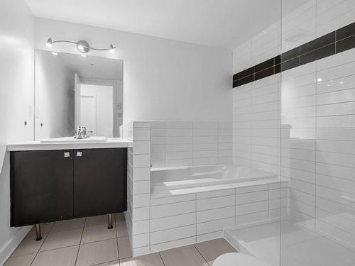 Bathroom - 616-10550 Place De L'Acadie, Montréal (Ahuntsic-Cartierville), QC - Indoor Photo Showing Bathroom